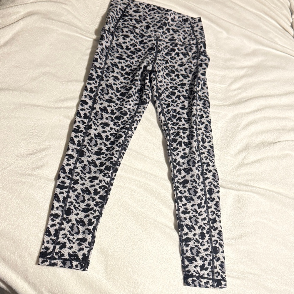 Women's Black and White Leopard Print Leggings